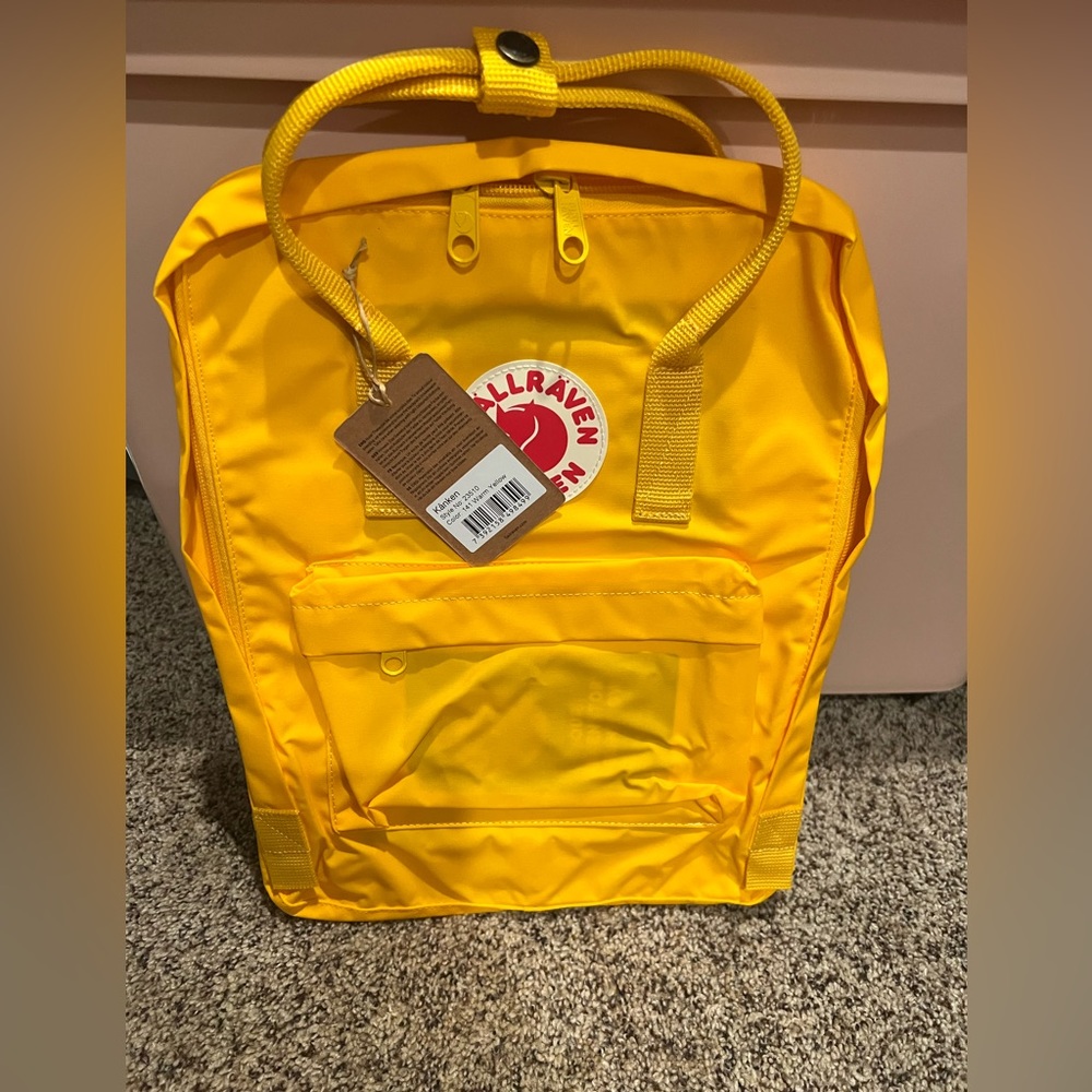 Fjallraven Kanken backpack 16L NWT in Warm Yellow